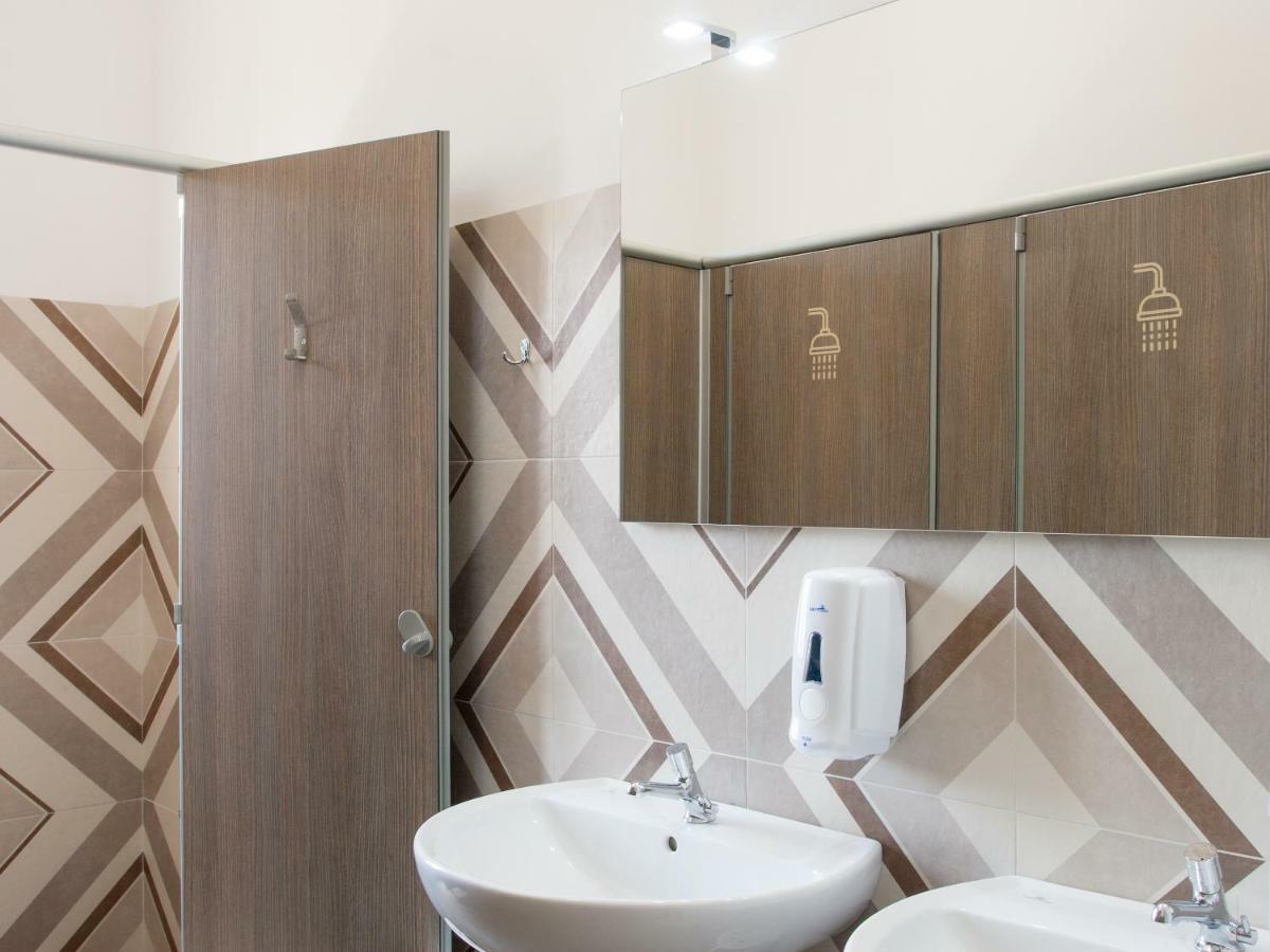 Deluxe Doppelzimmer mit Gemeinschaftsbad